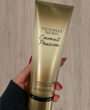 giordani gold original parfem: VICTORIA’S SECRET Coconut Passion losion za telo. 236 ml