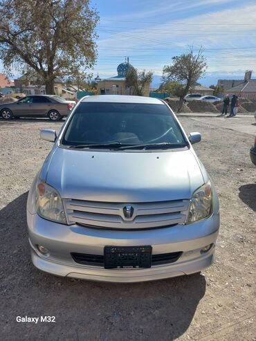 бампер форд фокус: Toyota ist: 2002 г., 1.3 л, Автомат, Бензин, Хетчбек