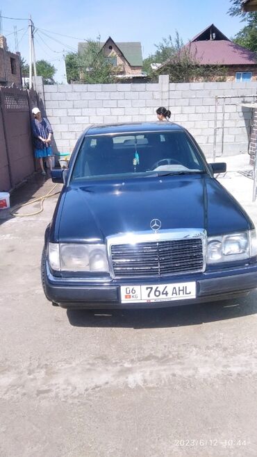продам дешево: Mercedes-Benz 230: 1992 г., 2.2 л, Механика, Бензин, Седан