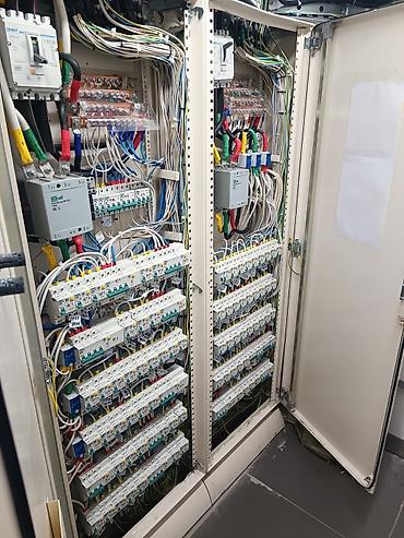 Электрики: Профессиональные электромонтажные работы «под ключ» Что делаем: - — 2