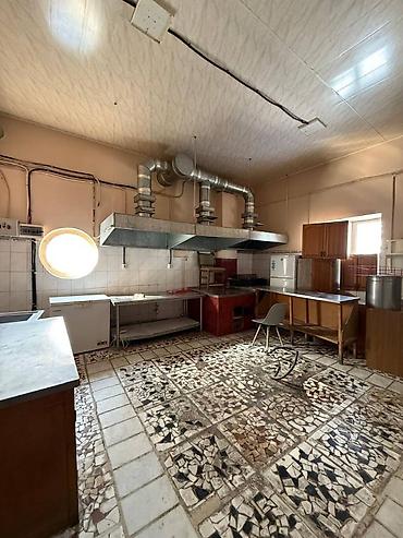 Продажа другой коммерческой недвижимости: Продается коммерческое помещение. В верхней части города — 10