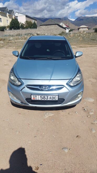 Hyundai: Hyundai Solaris: 2011 г., 1.6 л, Механика, Бензин, Седан