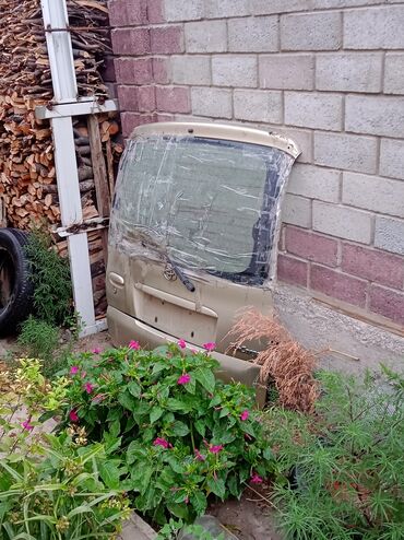 купить дом в бостери: Крышка багажника Toyota, 2003 г., Б/у, Оригинал