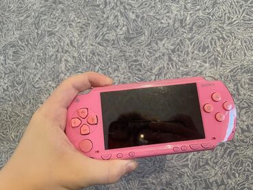 PSP (Sony PlayStation Portable): Psp sony satilir 500 manata alinib her seyi isteyir sadece karti yanib