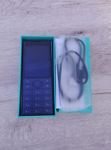 телефон fly iq4505: Nokia 8000 4G, 16 ГБ, цвет - Черный, Кнопочный, Сенсорный, Отпечаток пальца