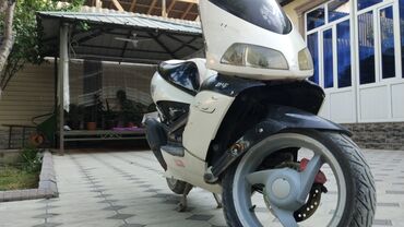 спортивные мотоциклы: Скутер 150 куб. см, Бензин, Колдонулган