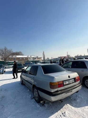 volkswagen transporter t2: Volkswagen Vento: 1994 г., 1.8 л, Механика, Бензин, Седан