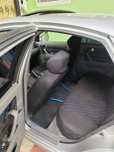 Daewoo: Daewoo Gentra: 1.5 l | 2014 il Sedan