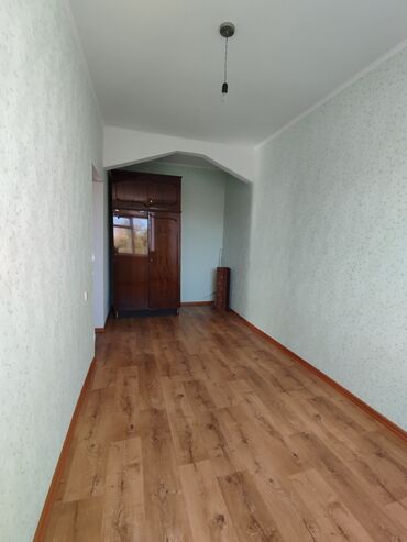 квартира берилет бишкек кызыл аскер: 3 комнаты, 58 м², 2 этаж, Косметический ремонт