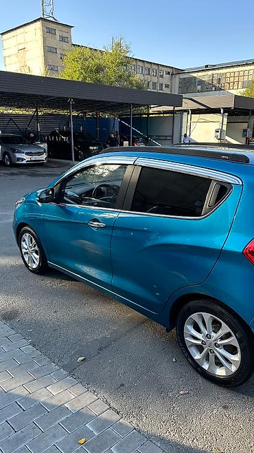 Chevrolet: Chevrolet Spark: 2018 г., Бензин — 4