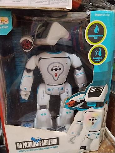 emo robot: Гидроэлектрический робот на радиоуправлении - Тип: интерактивный — 1