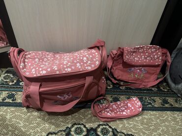 сумка дизель цена бишкек: Набор сумок в розово‑коралловом цвете с цветочным принтом. В