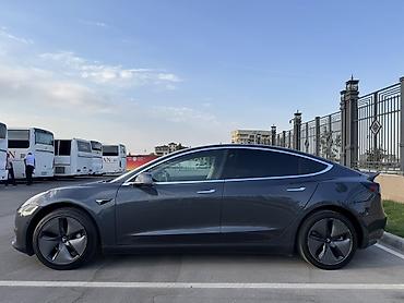 es 2016: Tesla Model 3: 2018 г., Электромобиль, Седан — 7
