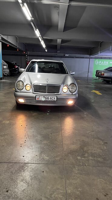 машина мерс 210: Mercedes-Benz W 210 240 V2 1999