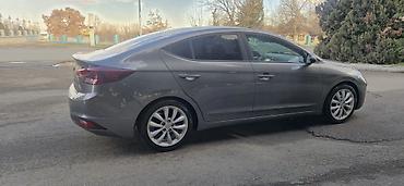 Hyundai: Hyundai Elantra: 2 l | 2019 il Sedan — 14