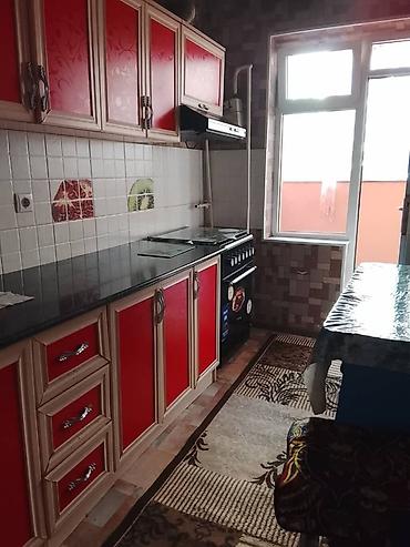 Долгосрочная аренда квартир: 3 комнаты, С мебелью частично — 2