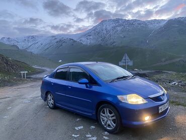 Honda: Honda Fit Aria: 2004 г., 1.5 л, Вариатор, Бензин, Седан