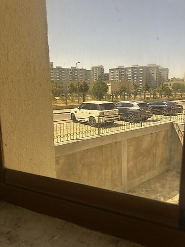 icare qaraj: Ev dizayninq uygun bawqa pencere qoyulacaq deye satilir.3 ildi qoyulub — 2