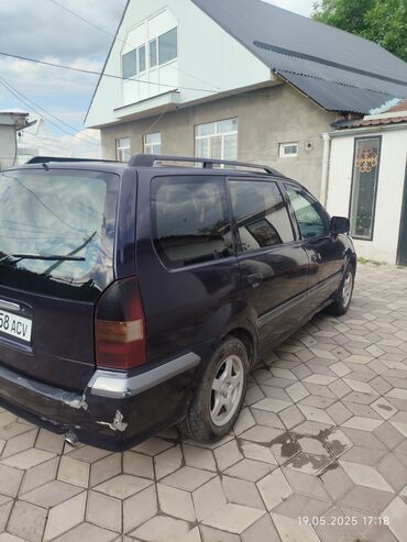 купить двигатель опель вектра а 1.6: Mitsubishi Space Wagon: 2002 г., 0.2 л, Механика, Бензин, Минивэн