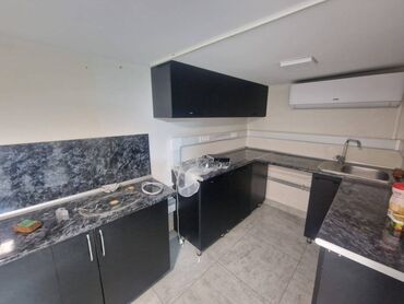 Anbar və emalatxanalar: Nəsimi rayonu, nəqliyyatın çox istifadə etdiyi küçədə, “Zabitlər -da lalafo.az — 9 Anbar və emalatxanalar: Nəsimi rayonu, nəqliyyatın çox istifadə etdiyi küçədə, “Zabitlər — 9