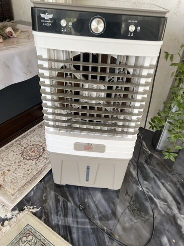 робот полисос: Кондиционер Midea Муздатуу