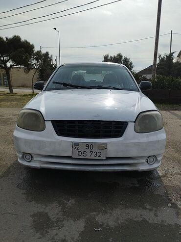 hyundai aksent: Hyundai Accent: 1.6 l | 2003 il Sedan