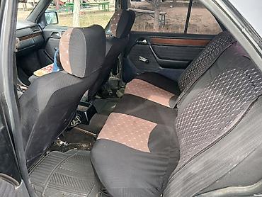 300 000: Mercedes-Benz E-Class: 1991 г., 2.2 л, Механика, Бензин, Седан — 7