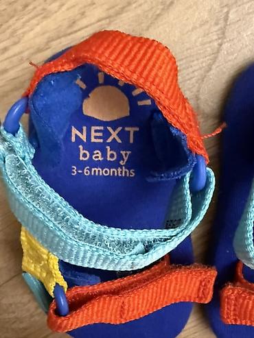 Başqa uşaq ayaqqabıları: NEXT baby körpə ayaqqabıları. Her biri 15 azn — 4