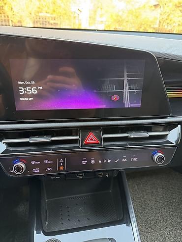 sonata d8: Kia Niro: 2022 г., 1.6 л, Гибрид, Кроссовер — 10