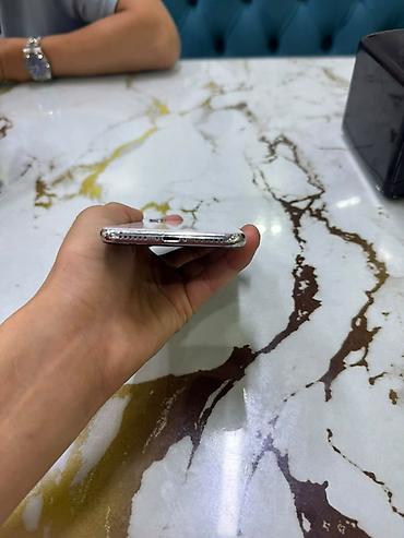 apple m4: IPhone X, 64 ГБ, серебристый - Экран OLED Super Retina с вырезом под — 6