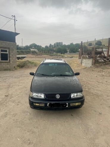 Volkswagen: Volkswagen Passat: 1993 г., 2 л, Механика, Бензин, Универсал