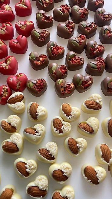 Кондитерские изделия, сладости: Авторские шоколадные наборы,Бонбоньерки и сладкие композиции NutLuxe — 9