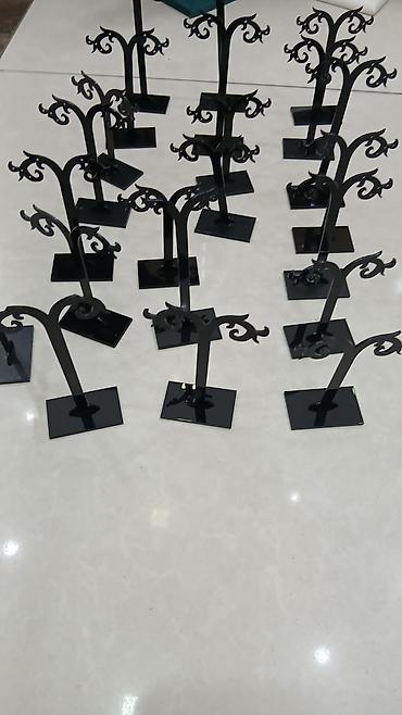 Шкатулки и подставки: Подставки и дисплеи для бижутерии/украшений. - Овальные вертикальные — 6