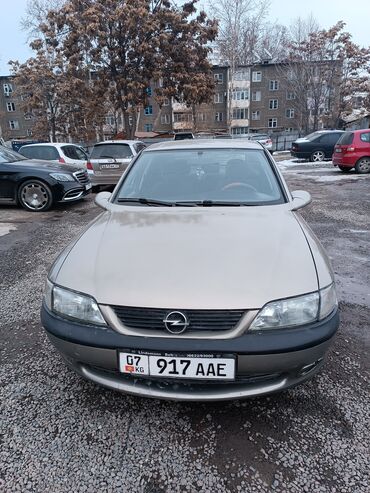 Opel: Opel Vectra: 1997 г., 1.8 л, Механика, Бензин, Седан