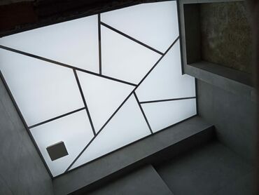 ламбир на потолок: Membran (stretch) tavan üçün LED işıqlandırmalı dekorativ panel