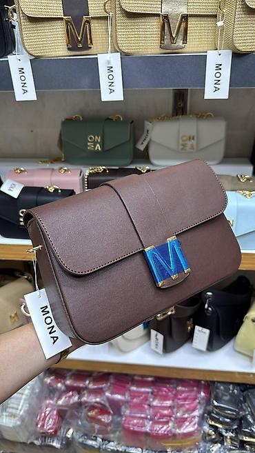 torbe od platna: Ženska torba MONA – elegantna crossbody/ramena torba sa zlatnim “M” — 10