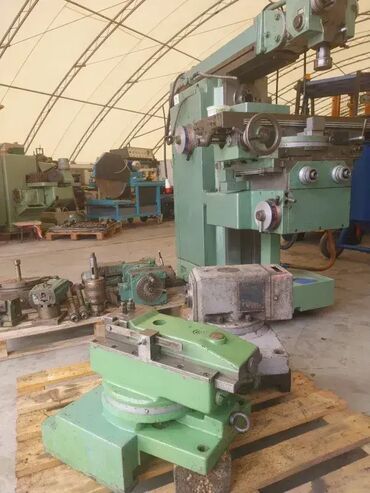 Ostali alati i mašine: Glodalica Prvomajska UG1 - Univerzalna glodalica za obradu metala — 13