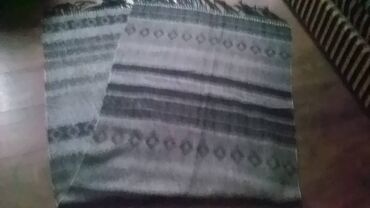 Ostala ženska odeća: Dve velike kese odeće samo 300 dinara. jakna, 6 košulja, 4 džempera na lalafo.rs — 8 Ostala ženska odeća: Dve velike kese odeće samo 300 dinara. jakna, 6 košulja, 4 džempera — 8