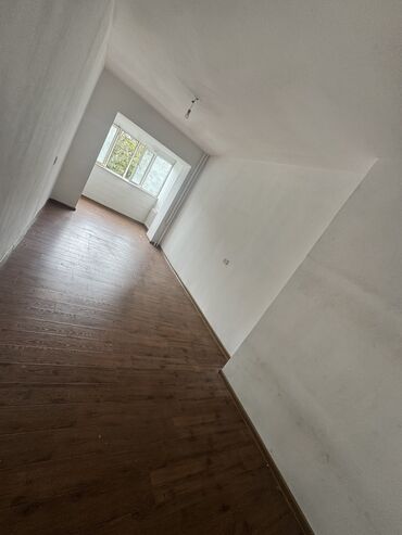 токмок дома в: 2 комнаты, 50 м², Индивидуалка, 3 этаж, Старый ремонт