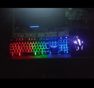 Klaviaturalar: Yeni kimidir RGB klavye maus desti