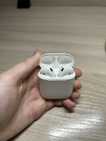 Наушники: Продаю [Apple Airpods 2 A2031] Original!! В хорошем состоянии и