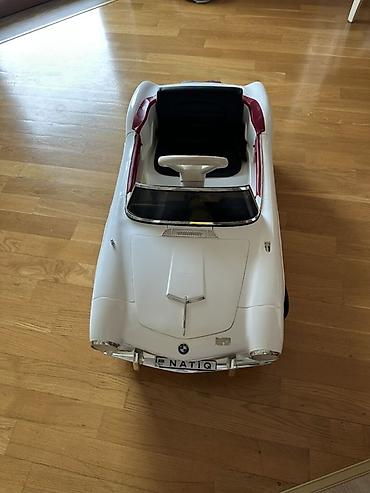 Uşaq üçün elektrik maşınları: Uşaq üçün elektrikli minik maşını – klassik roadster dizaynı - Rəng — 4