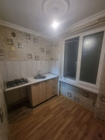 Uzunmüddətli kirayə mənzillər: Sumqayıt şəhəri, 2-ci mikrorayon, 5 mərtəbəli binanın 3-cü -da lalafo.az — 9 Uzunmüddətli kirayə mənzillər: Sumqayıt şəhəri, 2-ci mikrorayon, 5 mərtəbəli binanın 3-cü — 9