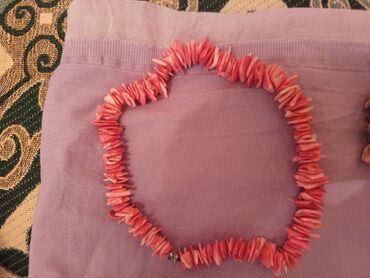 Другой декор и предметы интерьера: Продаю остатки товара,ракушка бусы,магнитики на холодильник,брошь — 9