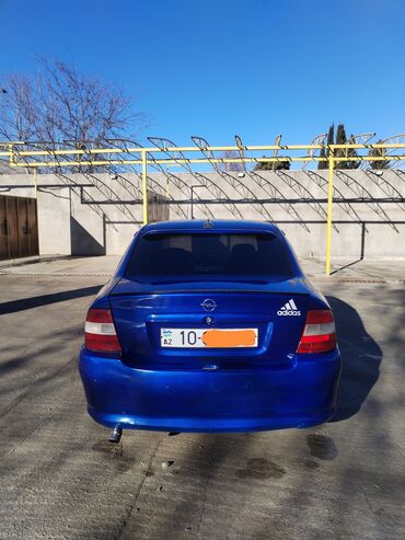 Opel: Opel Vectra: 1.8 l | 1997 il 358437 km Sedan — 7