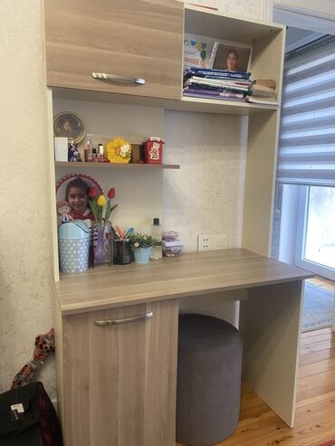 мебель на заказ шкафы: Tələbə/iş masası ilə üst dolab dəsti - Material: laminat/MDF tipli ağ at lalafo.az мебель на заказ шкафы: Tələbə/iş masası ilə üst dolab dəsti - Material: laminat/MDF tipli ağ