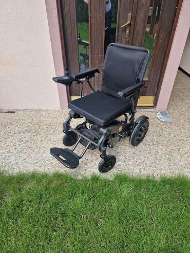 pelene za odrasle seni kupujemprodajem: Invalidska kolica Nova, nekoriscena kolica, sama se sklapaju i