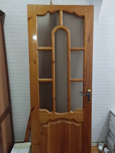 ремонт дверей: Qonaq otağı üçün İşlənmiş Otaq qapısı 90x210 sm Zamok ilə, Zəmanətsiz, Pulsuz quraşdırma, Ünvandan götürmə