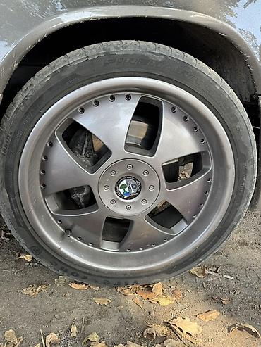 Дөңгөлөктөр монтажда: Дөңгөлөктөр монтажда 235 / 40 / R 18, Колдонулган, Комплект, Жеңил унаалар, Куйма, тешиктери - 5 — 3