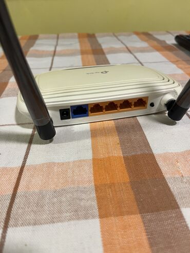 Серверы: Router yaxşı veziyetde (2antenalı) wassapa yazin